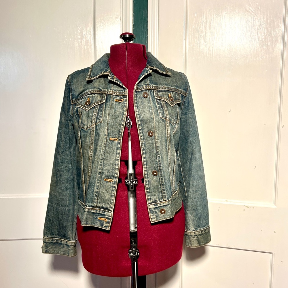 Y2K GAP Classic Denim Jacket